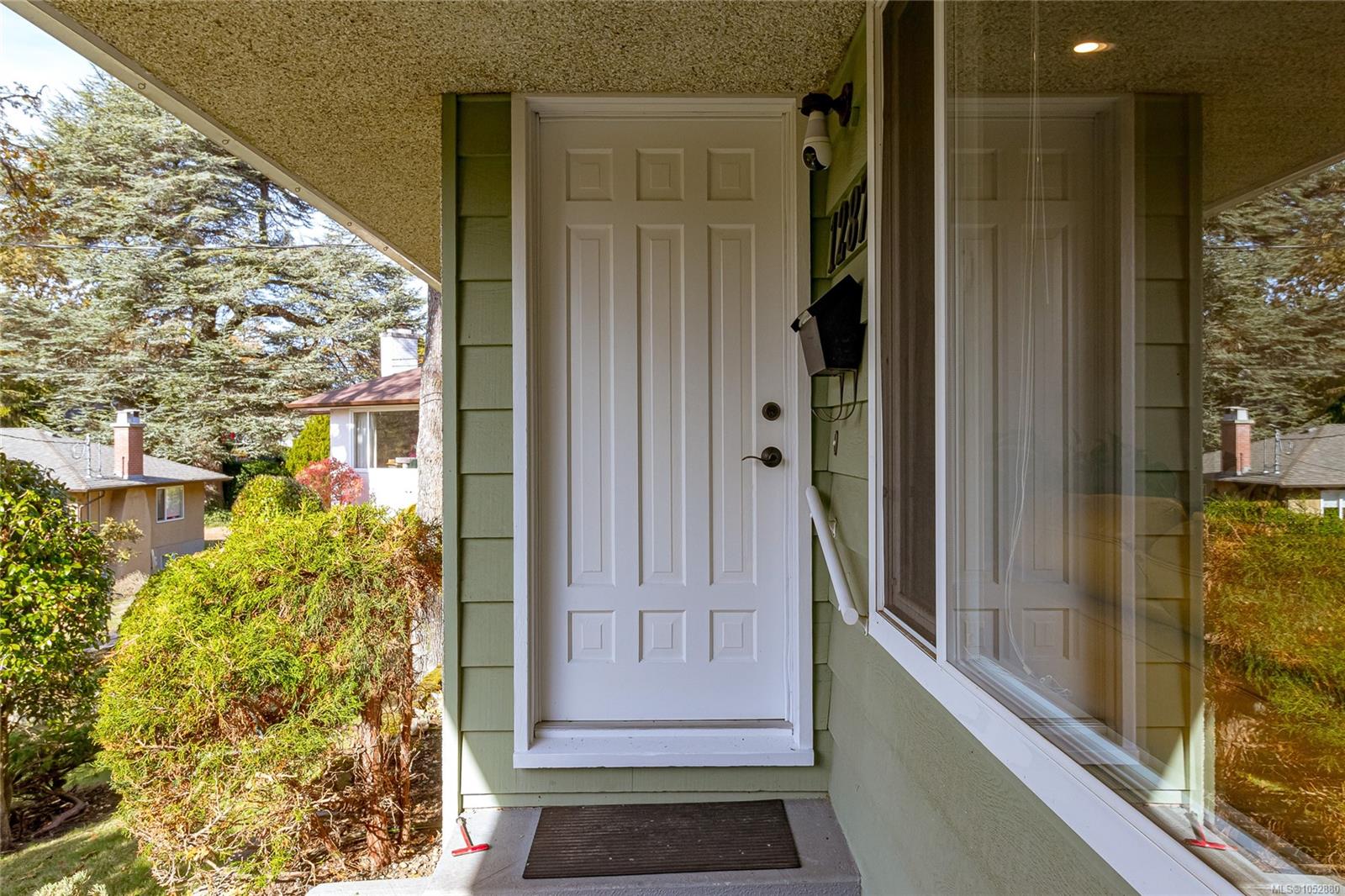 1287 Filmer Rd — listing photo 9 of 40