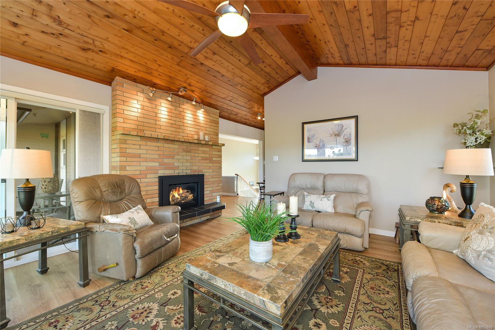 7043 Bickstan Pl — listing photo 9 of 85