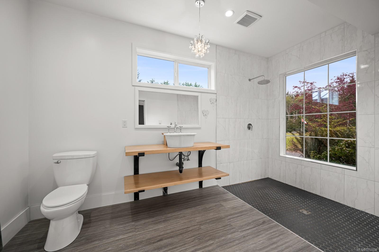 885 Lanqvist Rd — listing photo 11 of 99