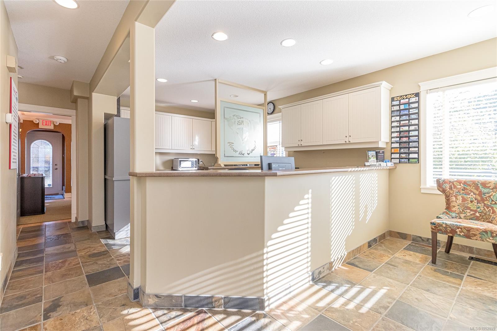 640 Esplanade Ave — listing photo 9 of 46