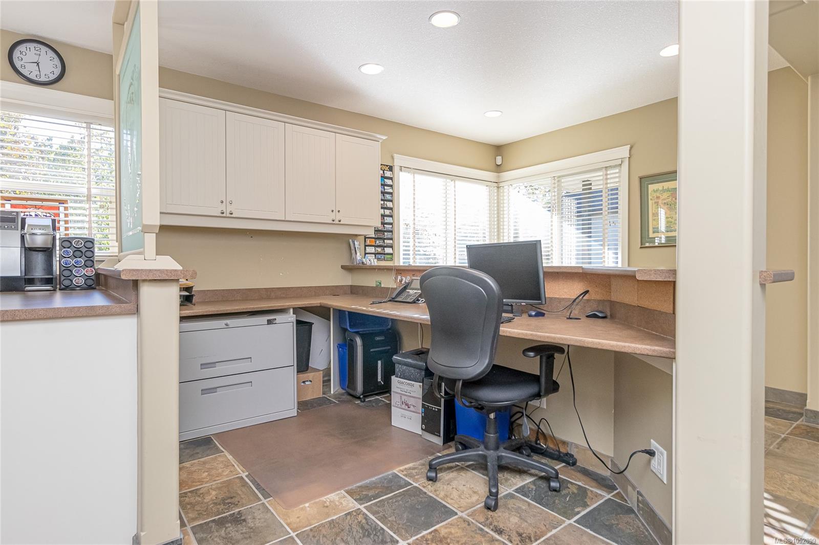 640 Esplanade Ave — listing photo 10 of 46