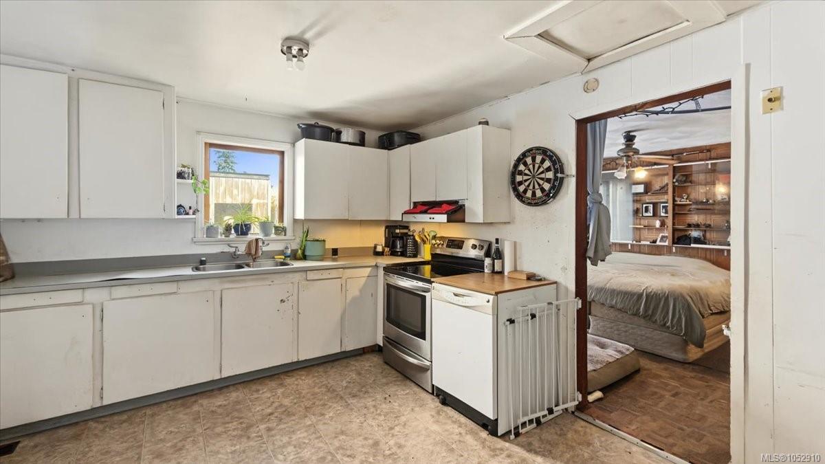 651 Dogwood St — listing photo 8 of 16