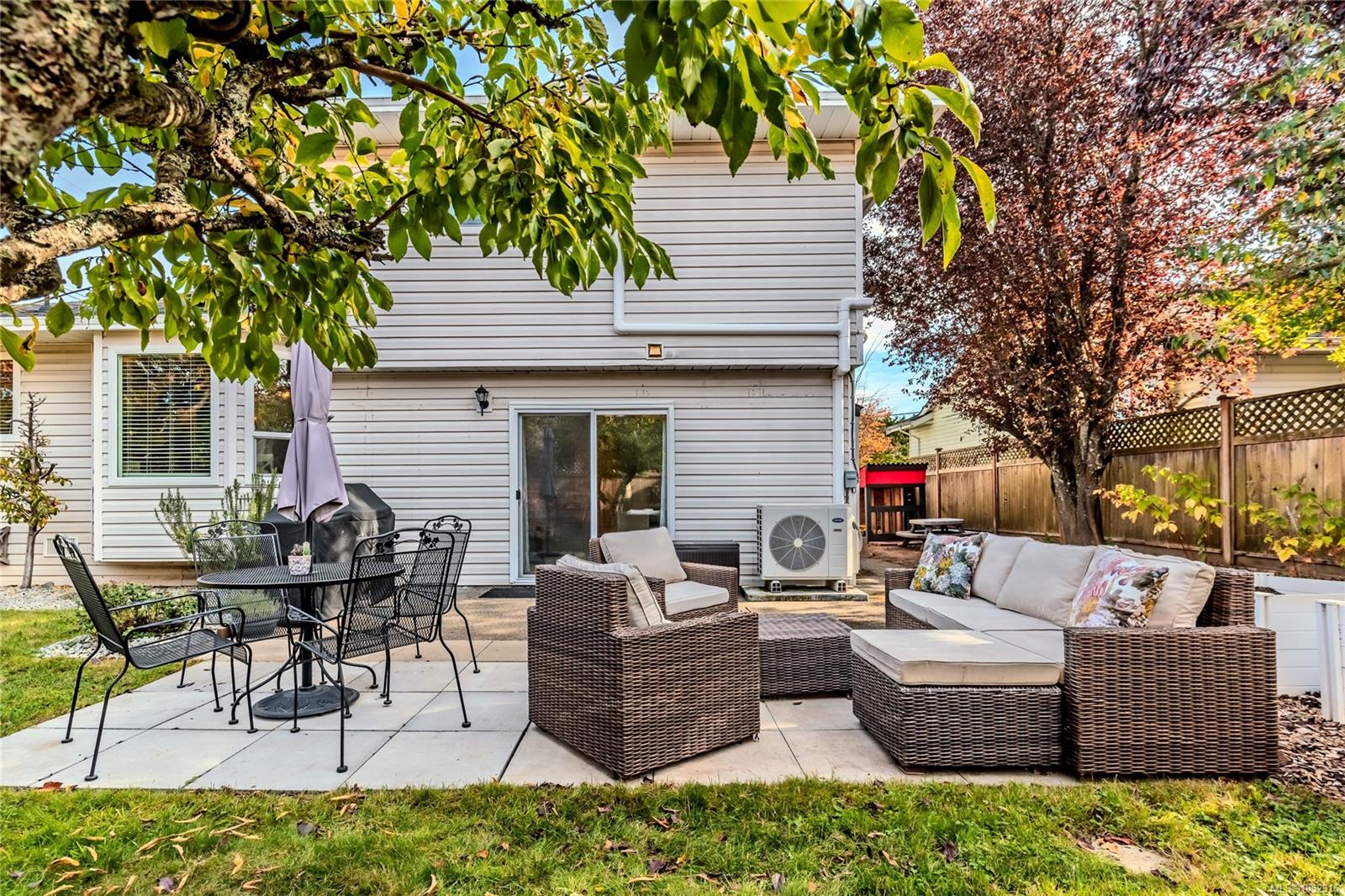 5977 Broadway Rd — listing photo 4 of 55