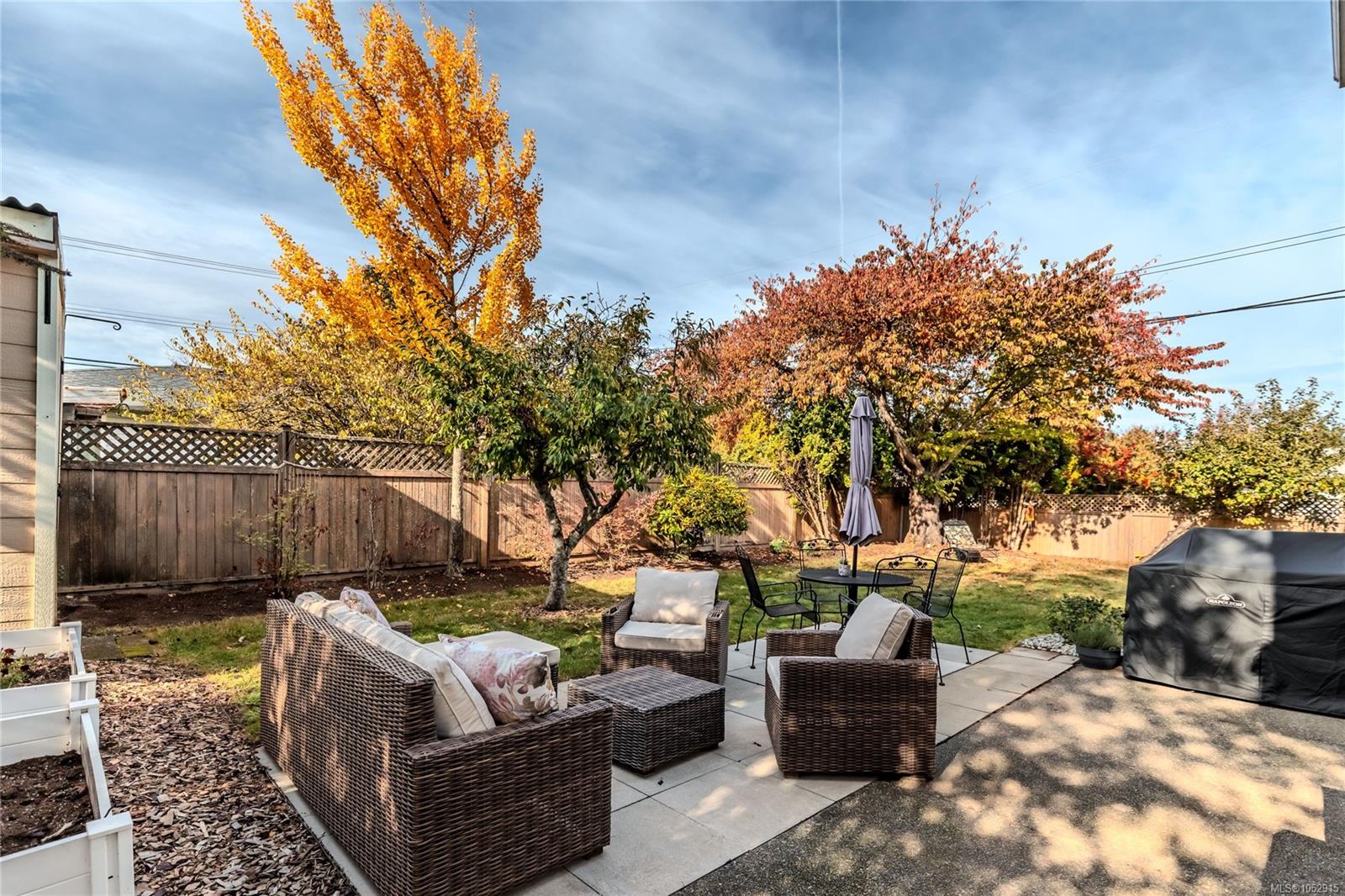 5977 Broadway Rd — listing photo 6 of 55