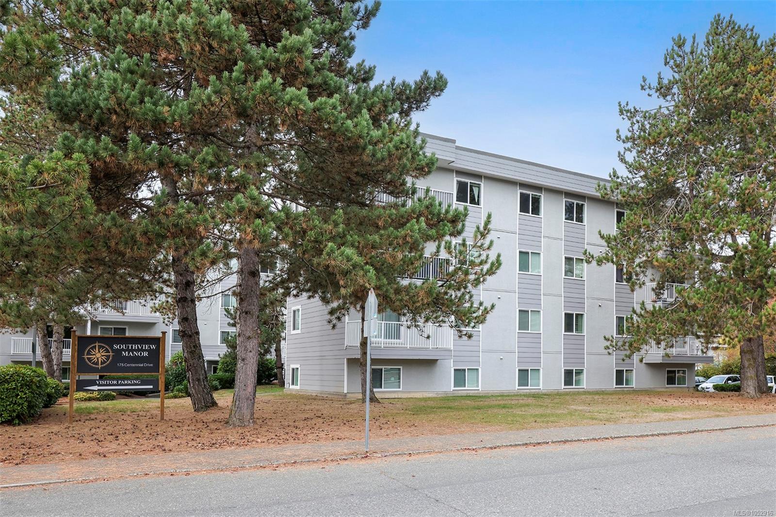 216-175 Centennial Dr — listing photo 2 of 16