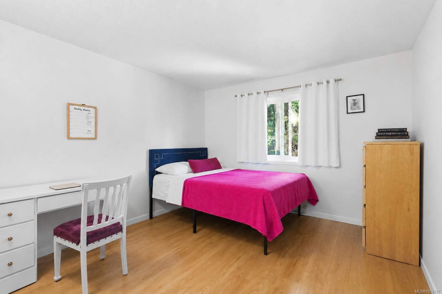 314-3235 Quadra St — listing photo 7 of 15