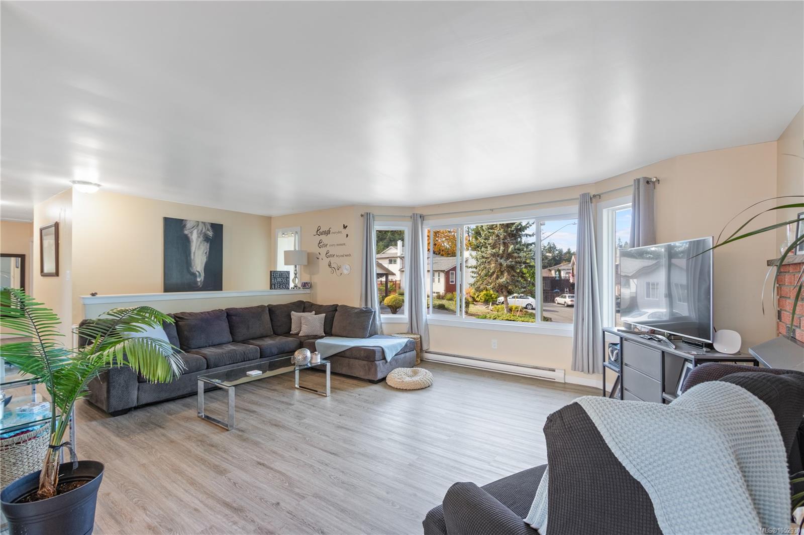 3735 Cottleview Dr — listing photo 4 of 35