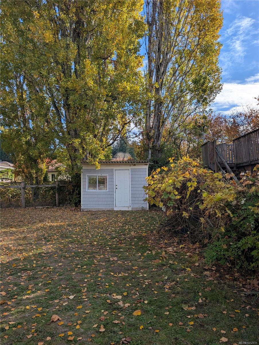 1440 Dogwood Ave — listing photo 5 of 27