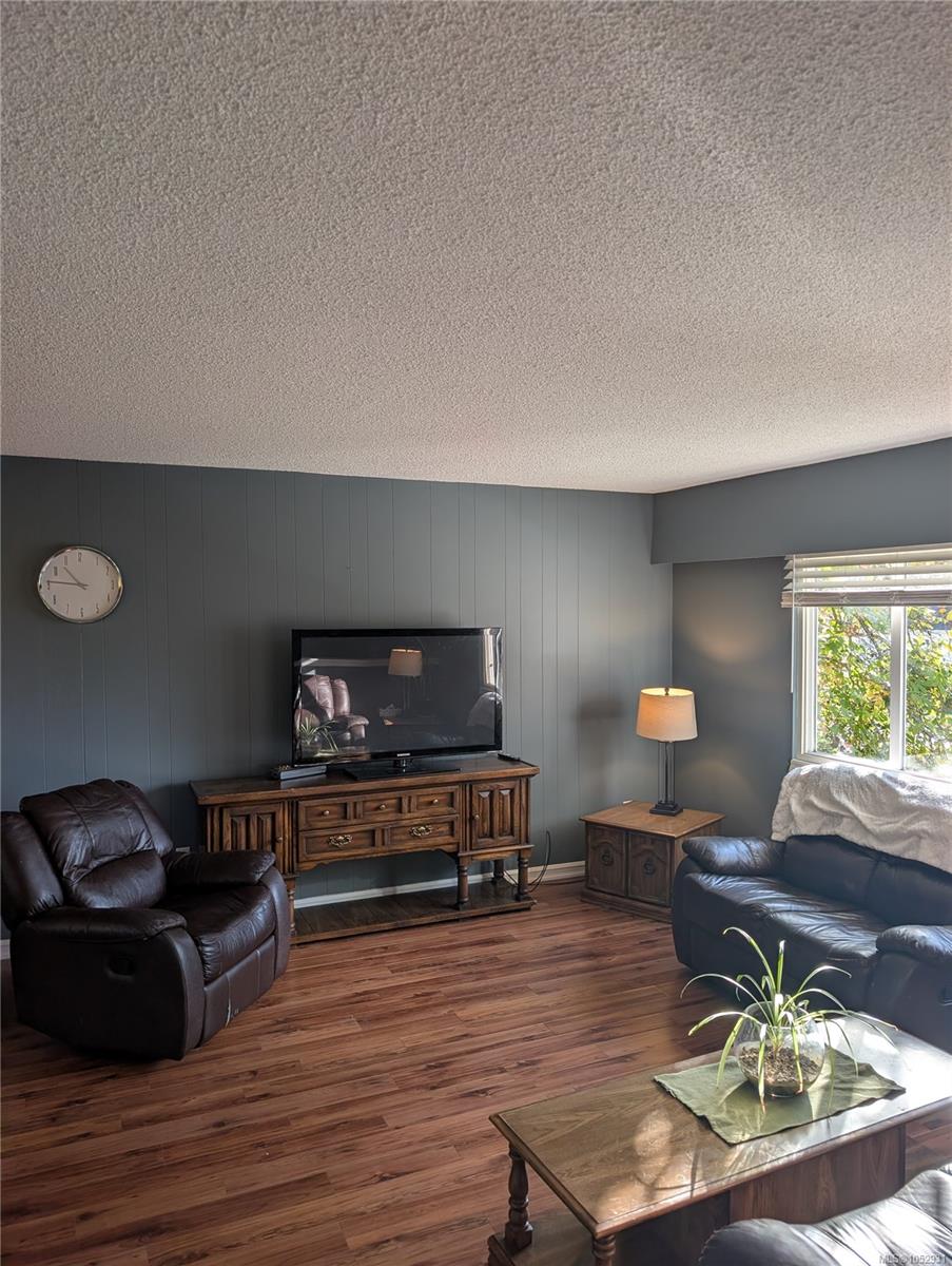 1440 Dogwood Ave — listing photo 7 of 27