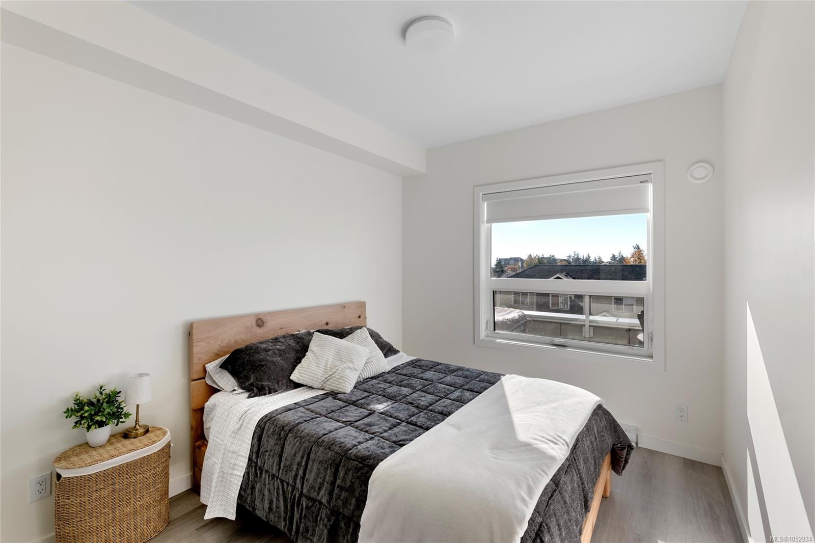 211-1102 Esquimalt Rd — listing photo 12 of 26