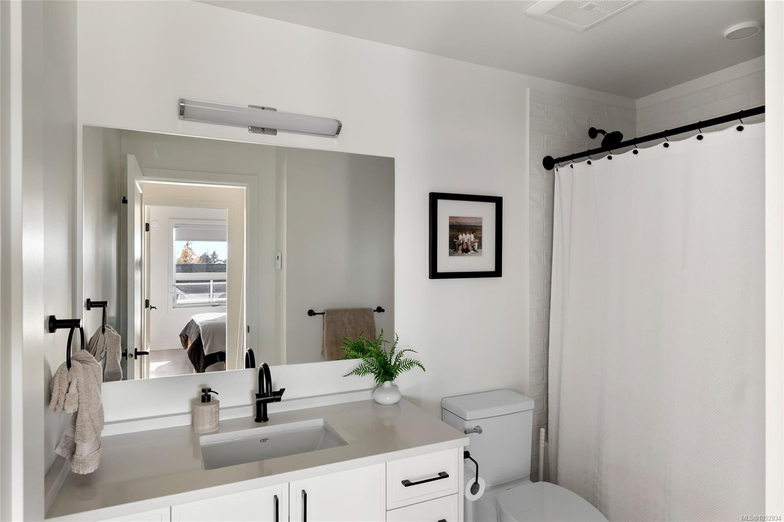 211-1102 Esquimalt Rd — listing photo 14 of 26