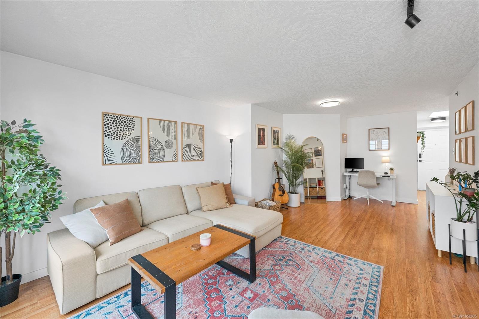 409-520 Dunedin St — listing photo 3 of 41