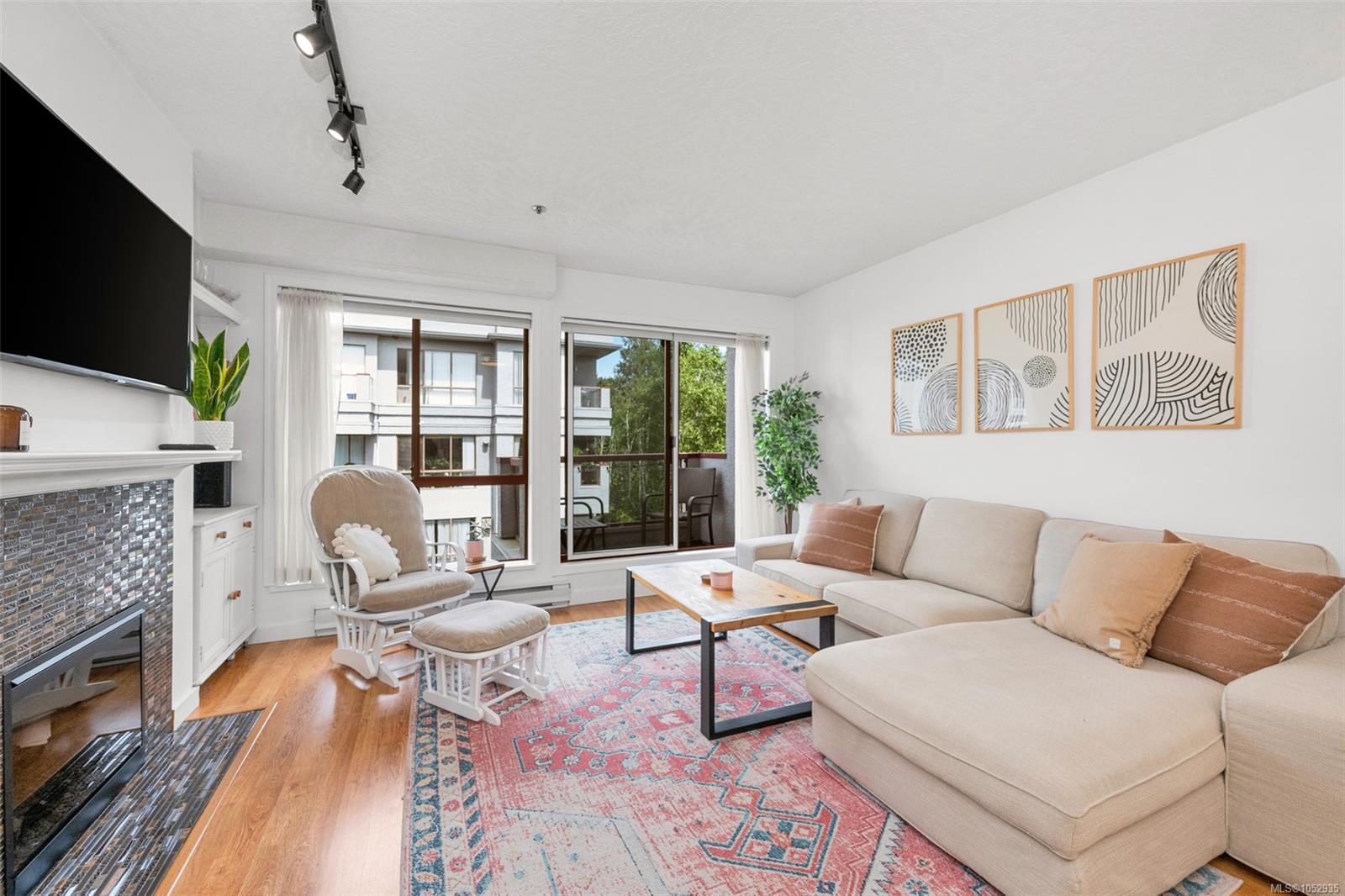 409-520 Dunedin St — listing photo 4 of 41