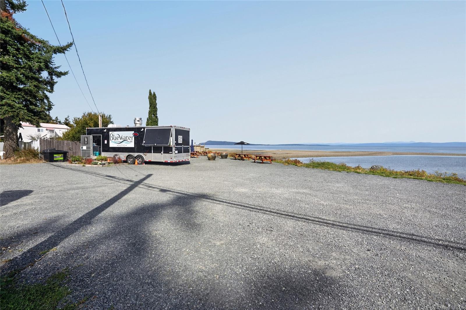 6001 Island Hwy — listing photo 11 of 24