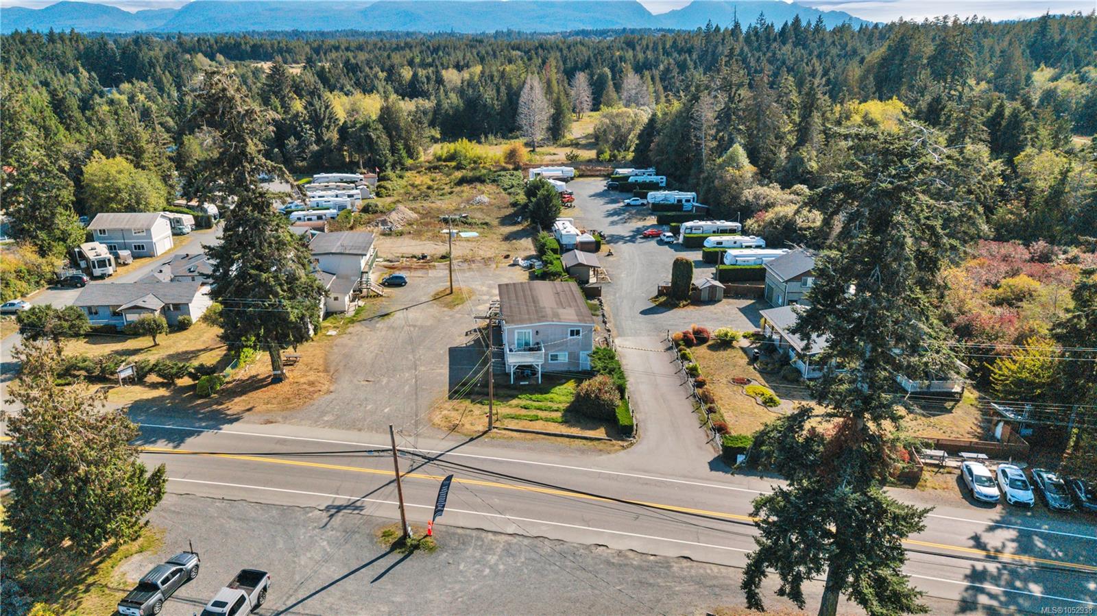 6001 Island Hwy — listing photo 5 of 24