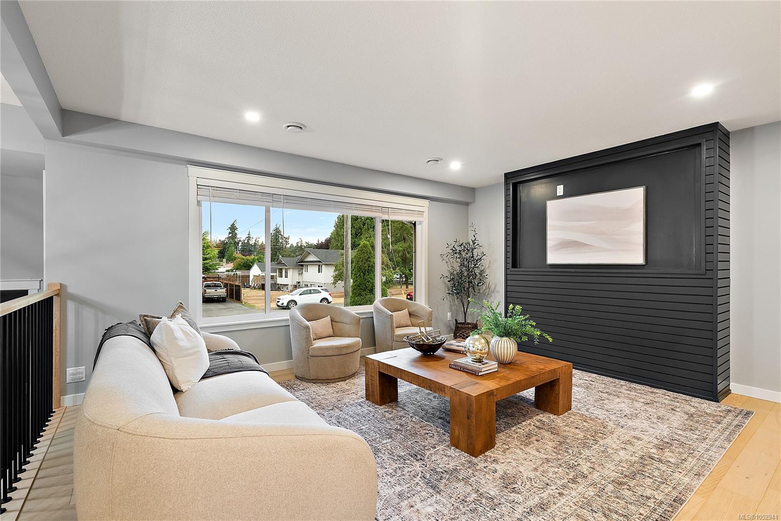 3053 Jenner Rd — listing photo 5 of 34