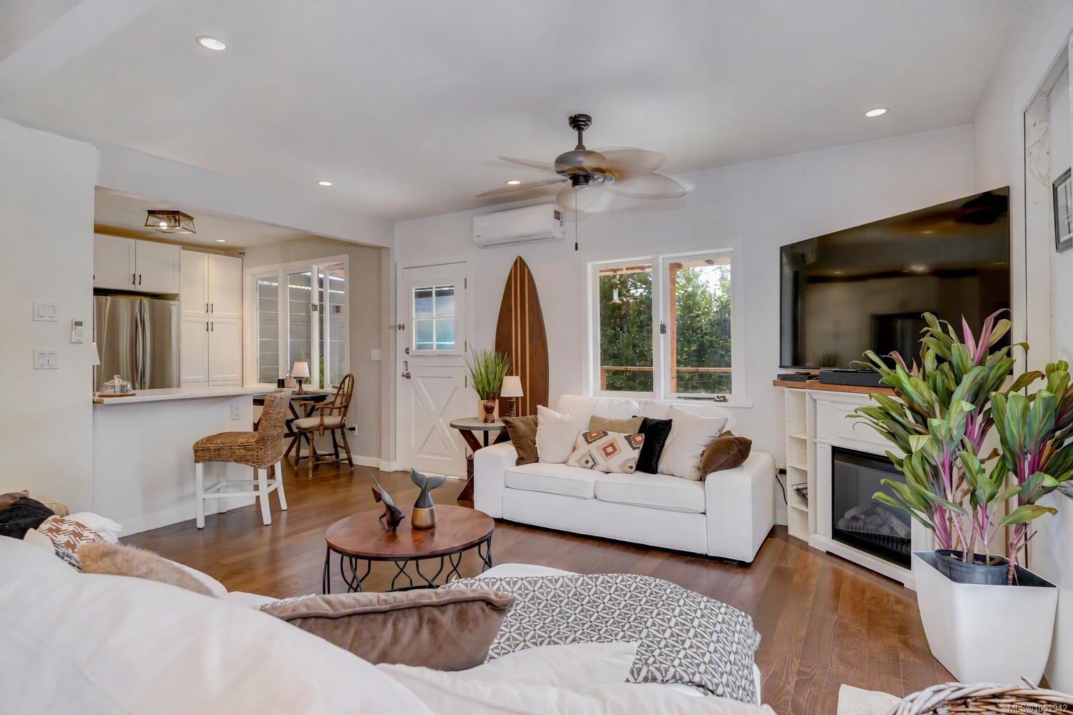 2043 Saseenos Rd — listing photo 5 of 30