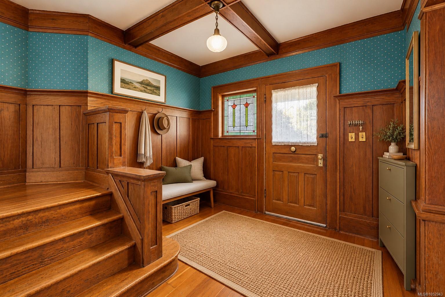 1271 McKenzie St — listing photo 7 of 78
