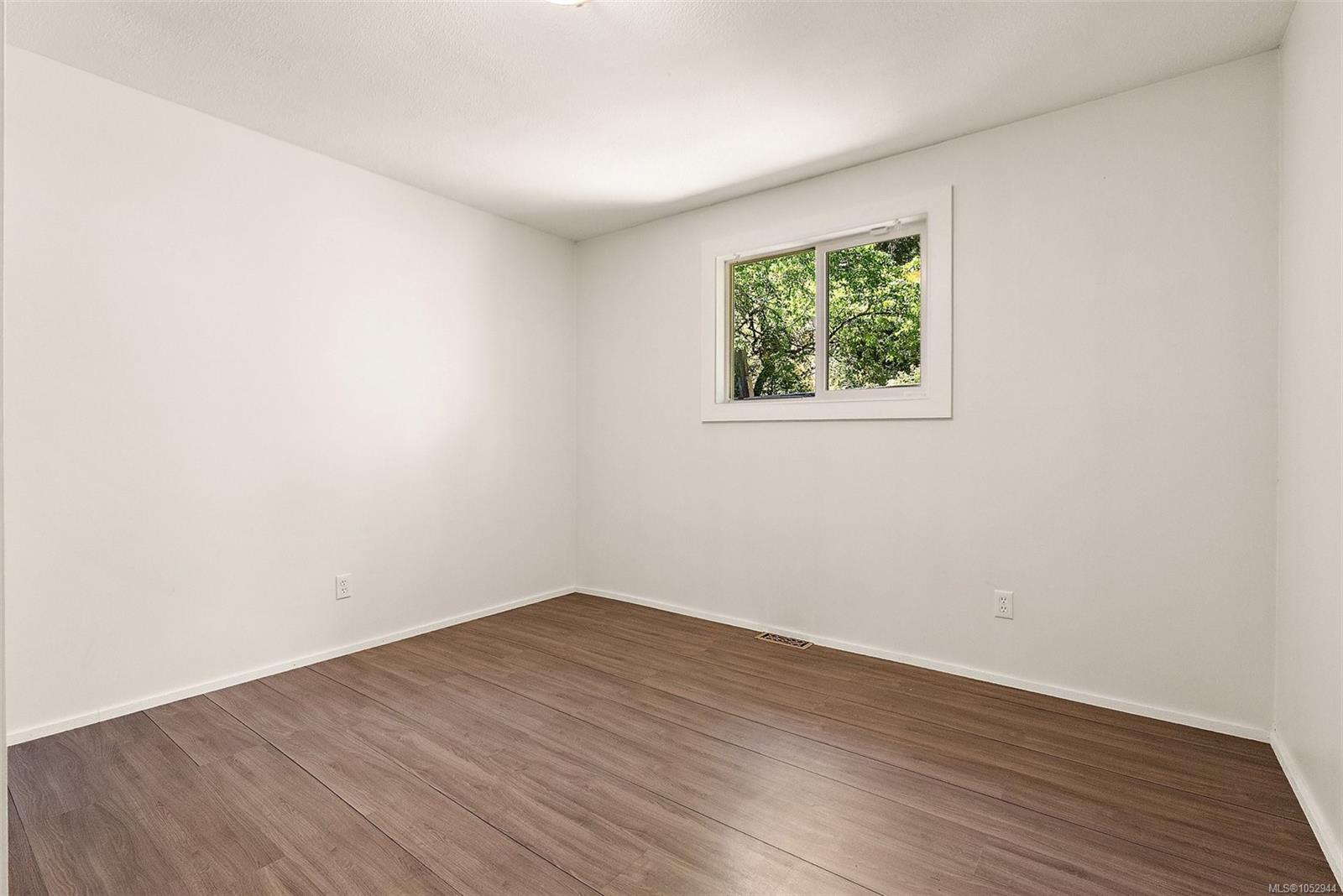 C24-920 Whittaker Rd — listing photo 13 of 30