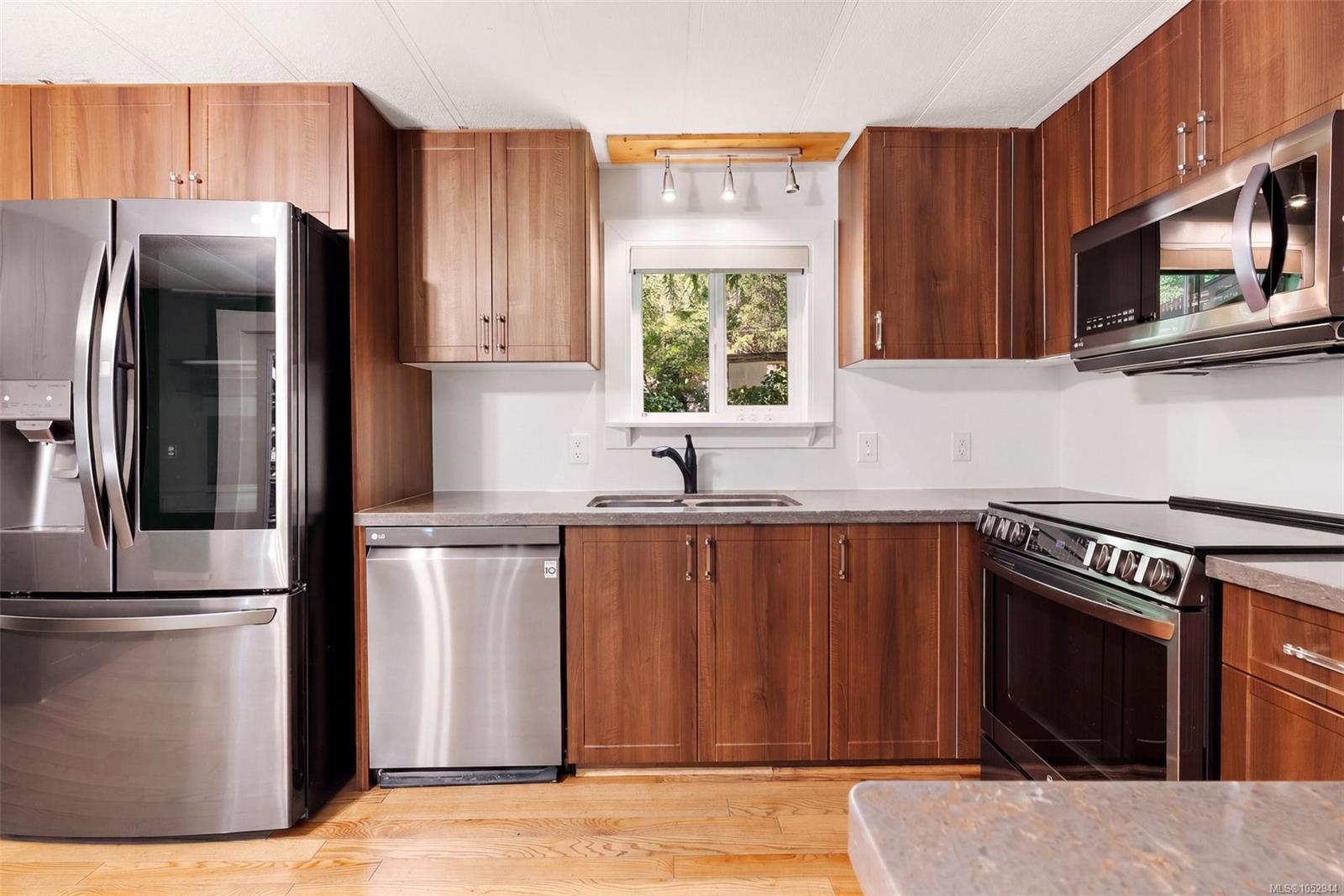 C24-920 Whittaker Rd — listing photo 6 of 30