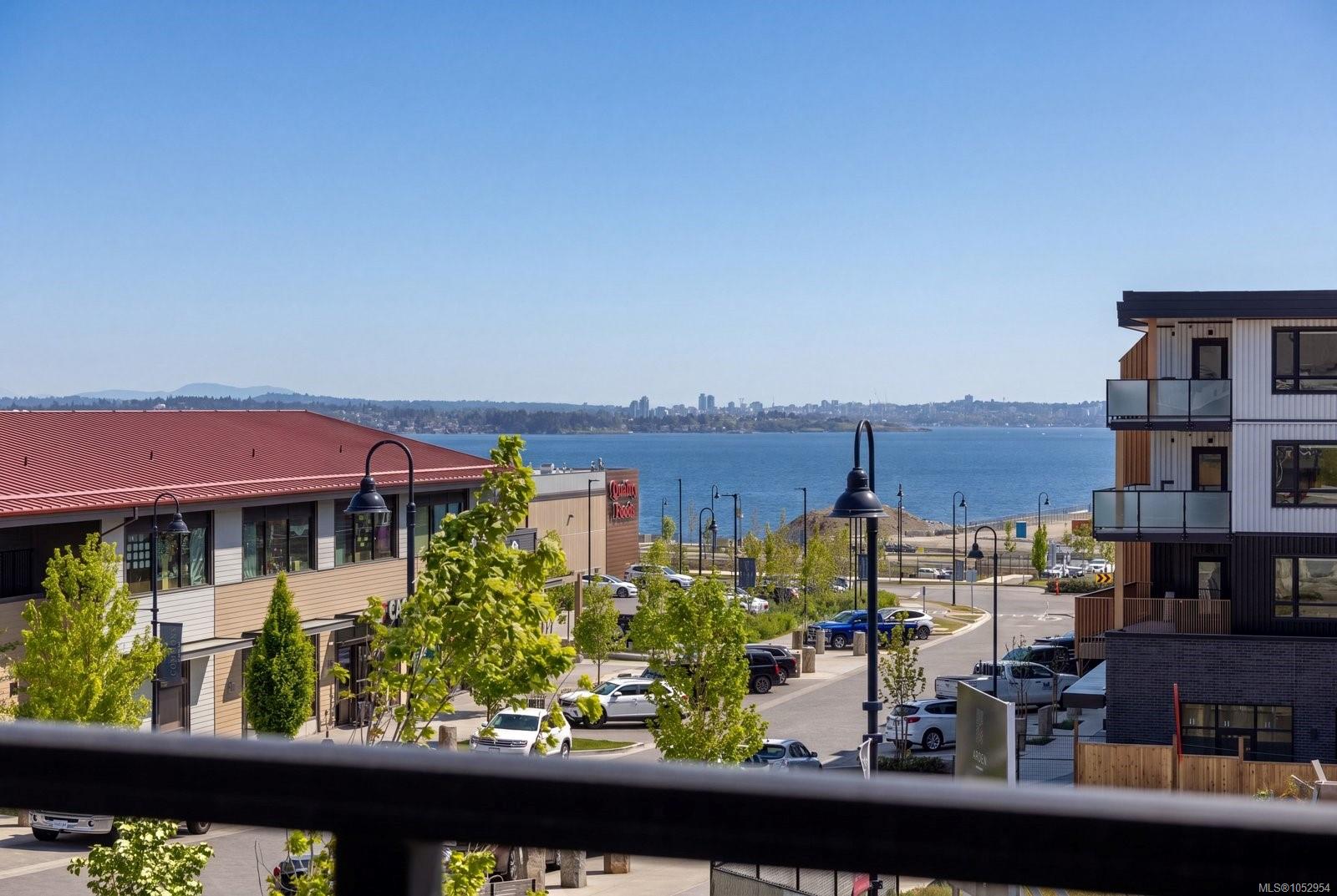 301-3564 Ryder Hesjedal Way — listing photo 13 of 30