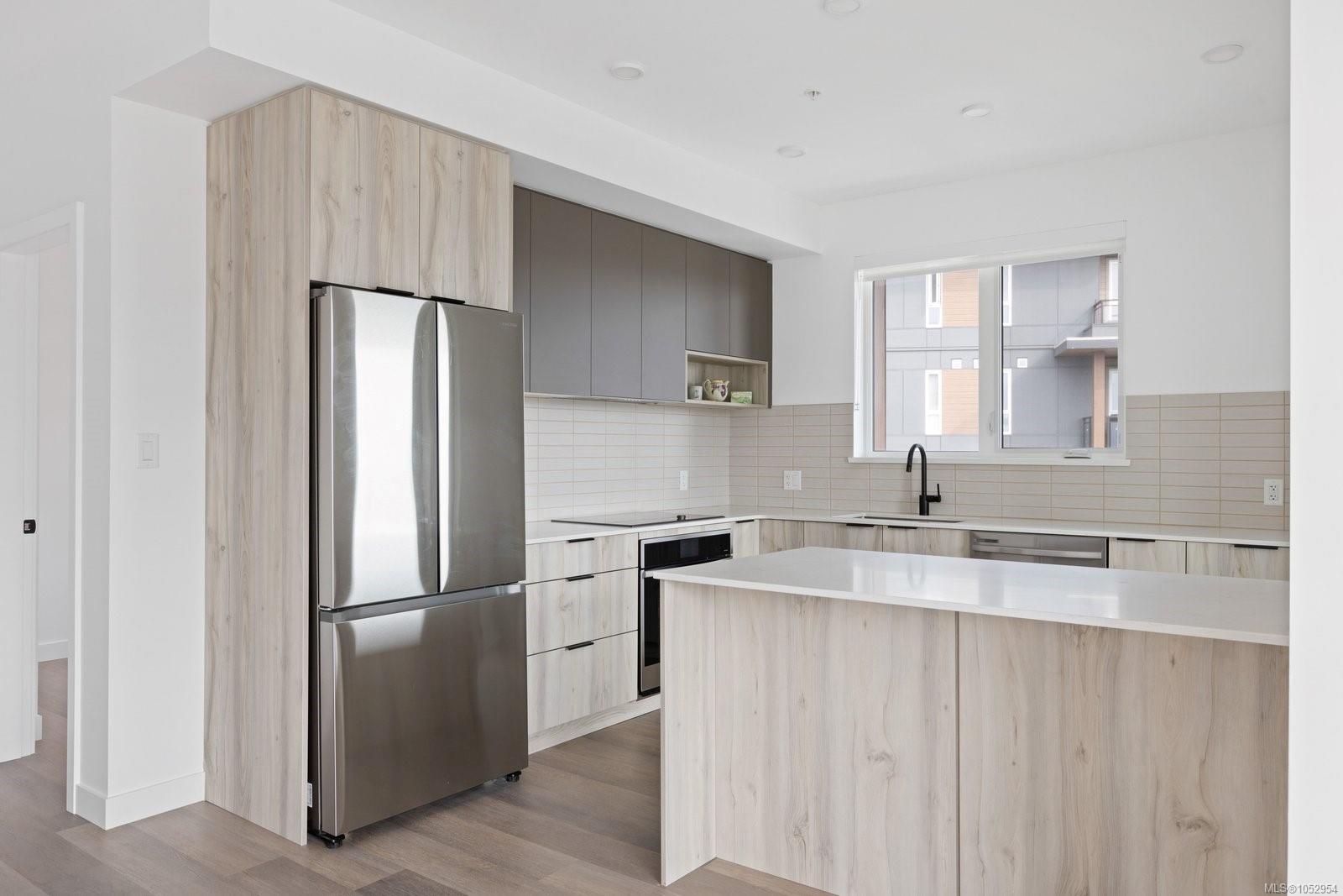 301-3564 Ryder Hesjedal Way — listing photo 9 of 30