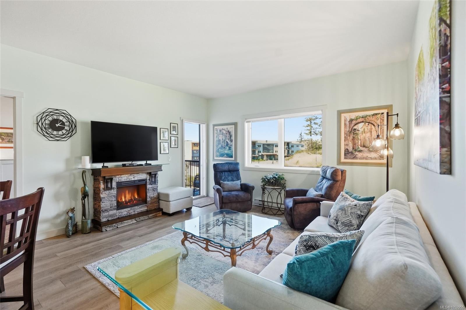 420-4830 Cedar Ridge Pl — listing photo 13 of 45