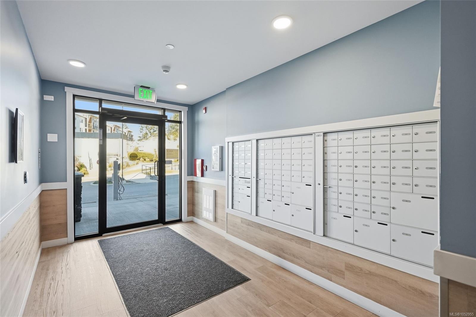 420-4830 Cedar Ridge Pl — listing photo 4 of 45