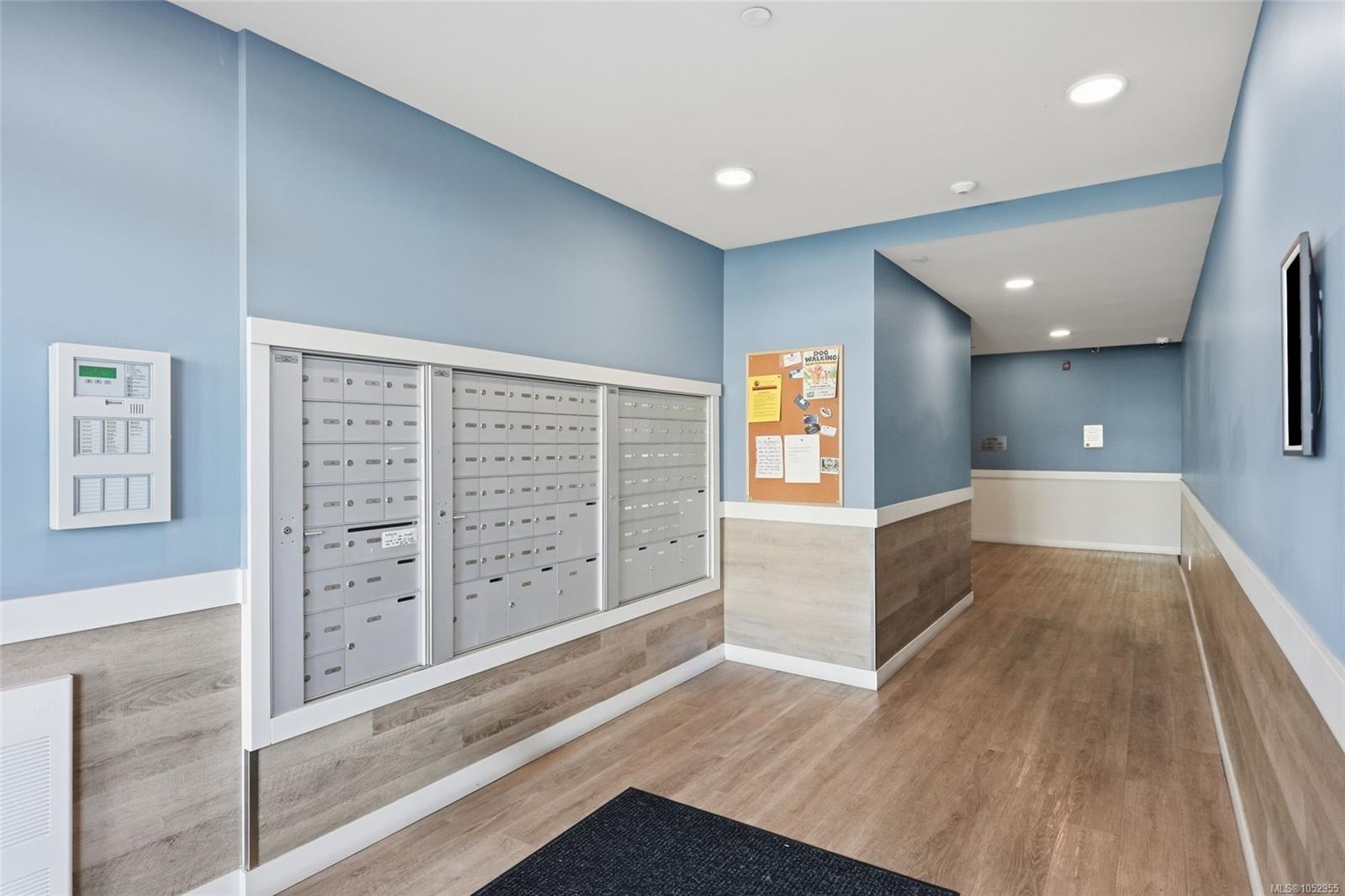420-4830 Cedar Ridge Pl — listing photo 5 of 45