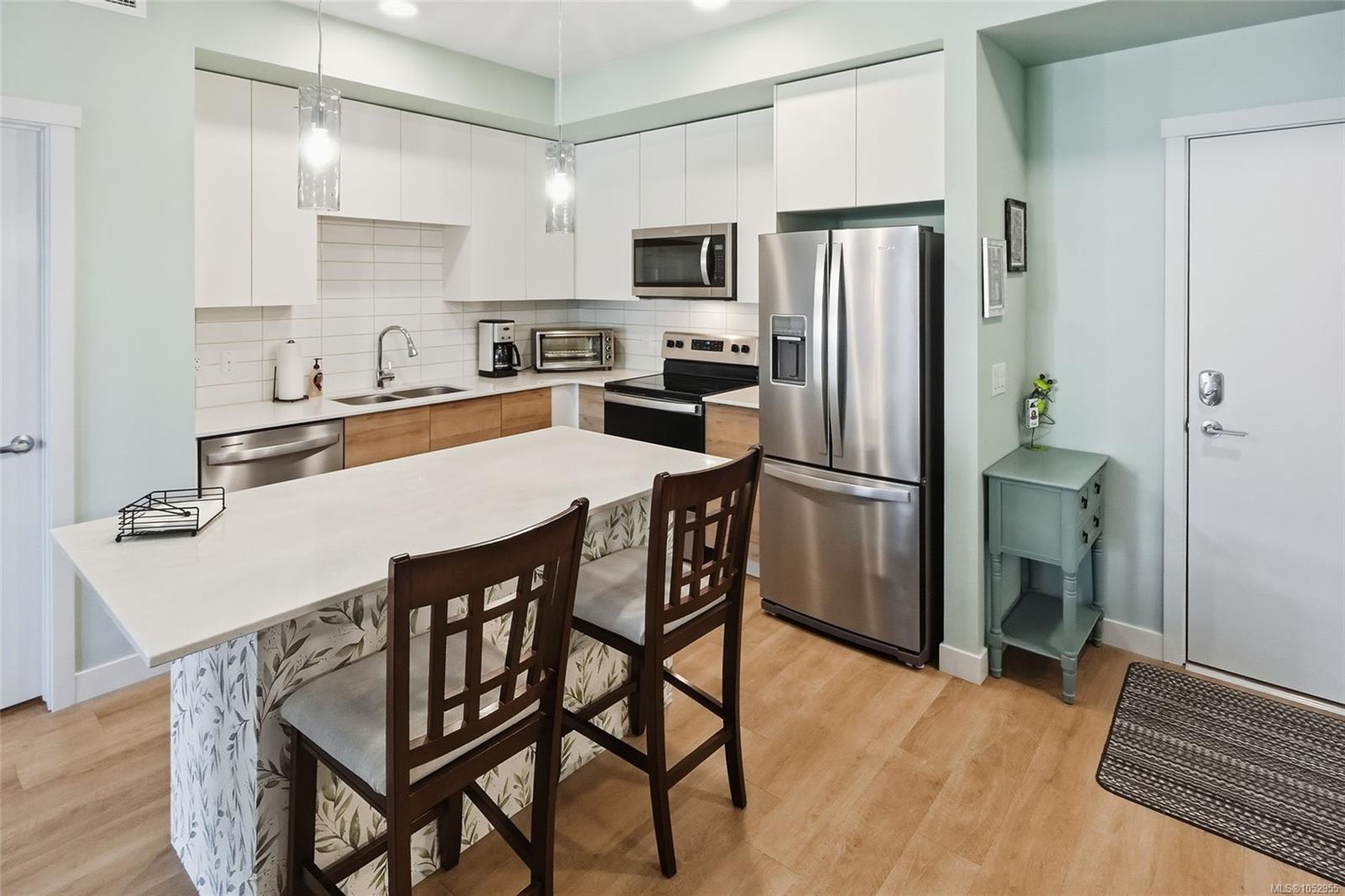 420-4830 Cedar Ridge Pl — listing photo 7 of 45