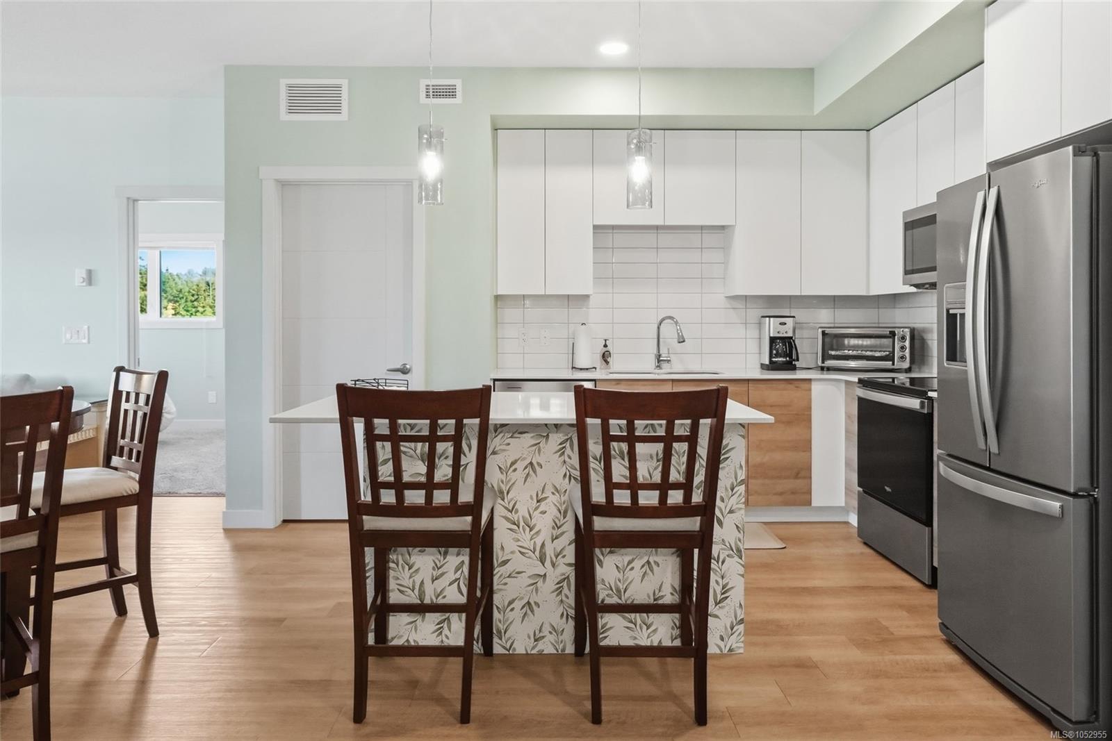 420-4830 Cedar Ridge Pl — listing photo 8 of 45
