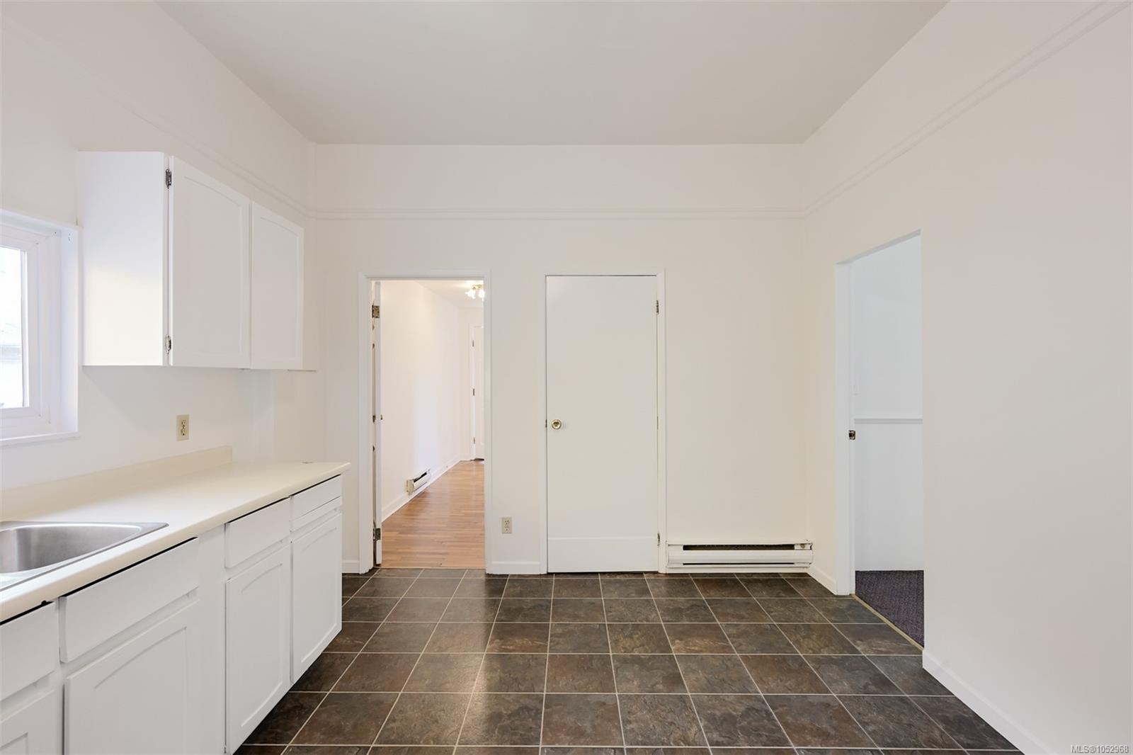 1620 Camosun St — listing photo 14 of 79