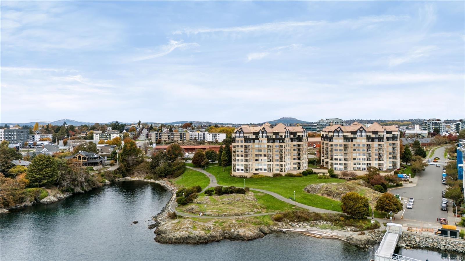 526-205 Kimta Rd — listing photo 3 of 48
