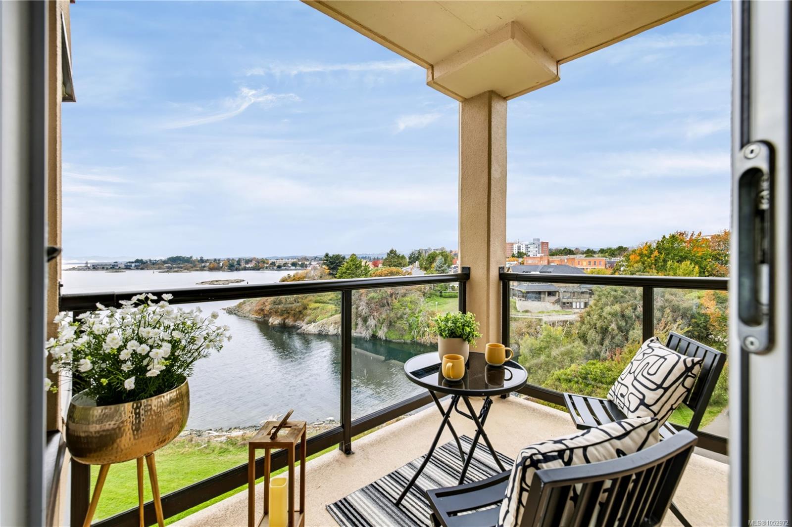 526-205 Kimta Rd — listing photo 7 of 48
