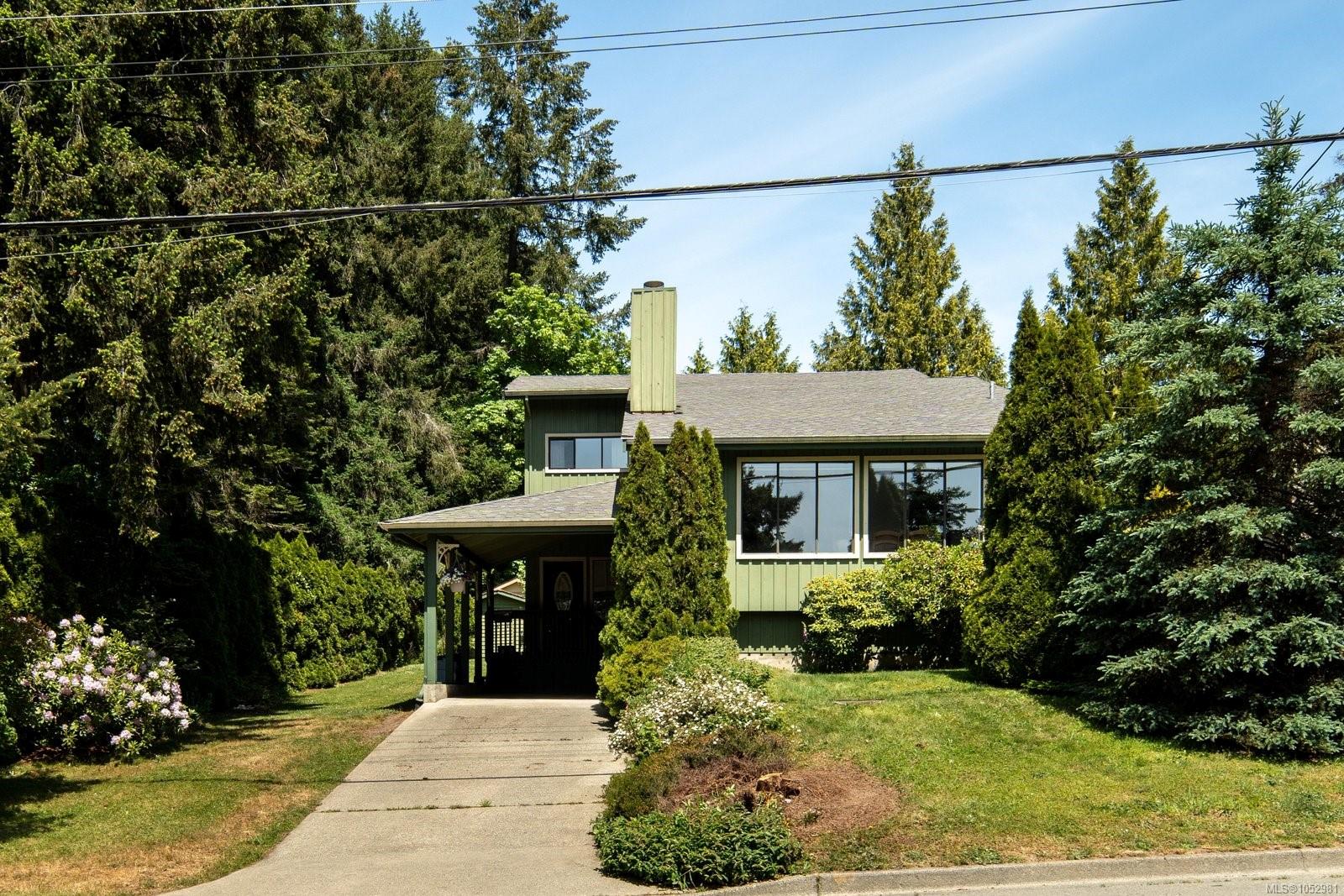 764 Mann Ave, Saanich