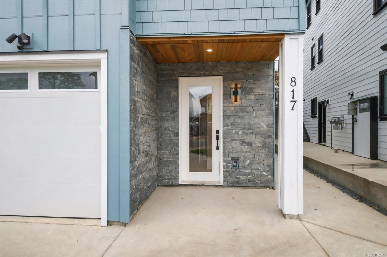 817 BLACKBIRD Pl — listing photo 5 of 39