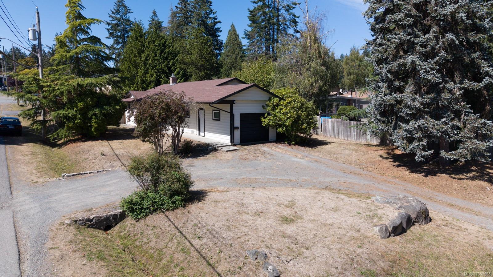 3161 Singleton Rd — listing photo 4 of 45
