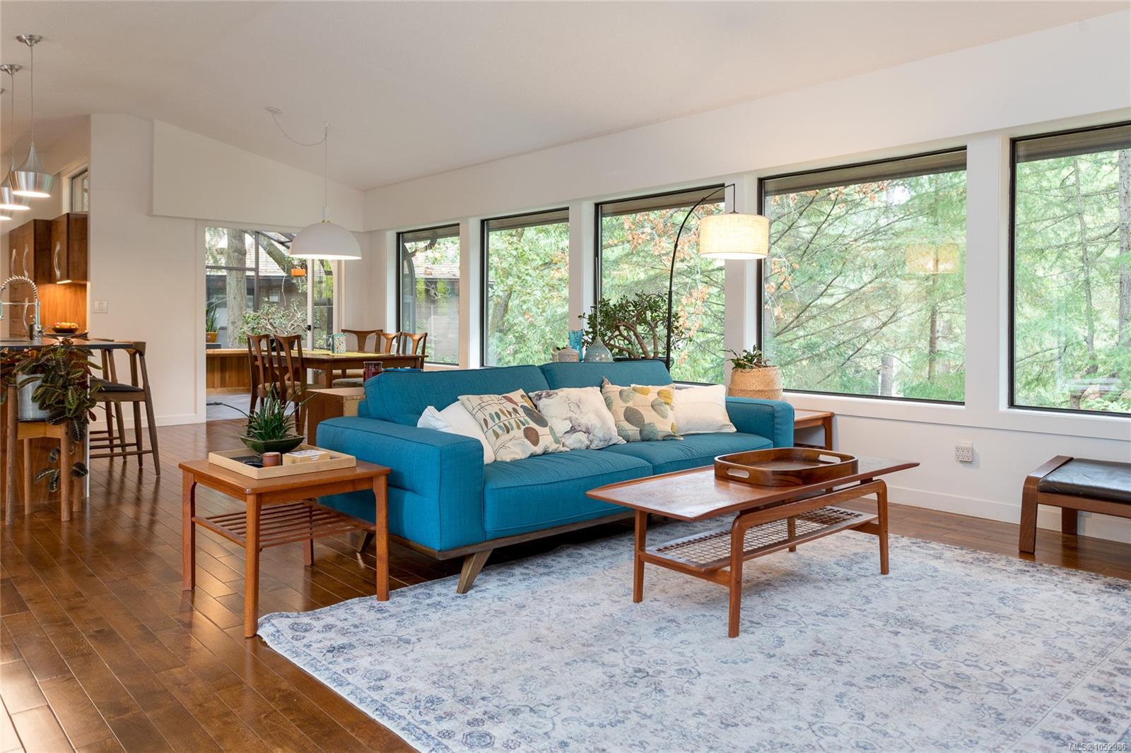 1043 Pondwood Lane — listing photo 11 of 53