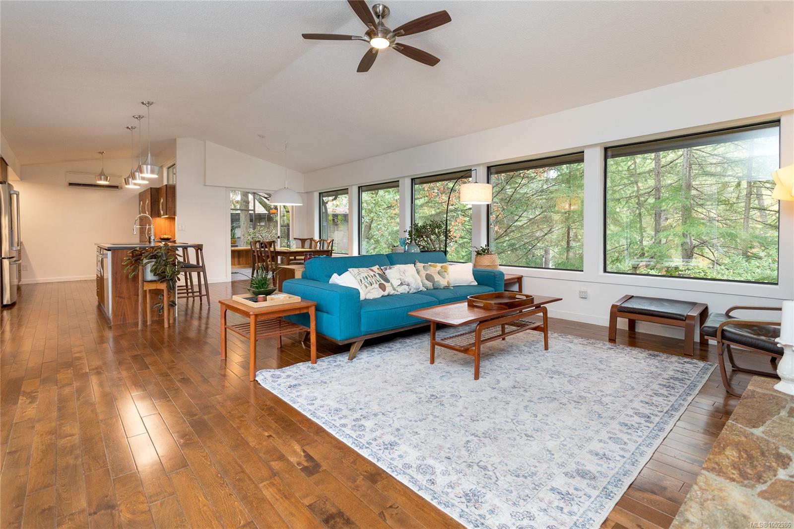 1043 Pondwood Lane — listing photo 8 of 53