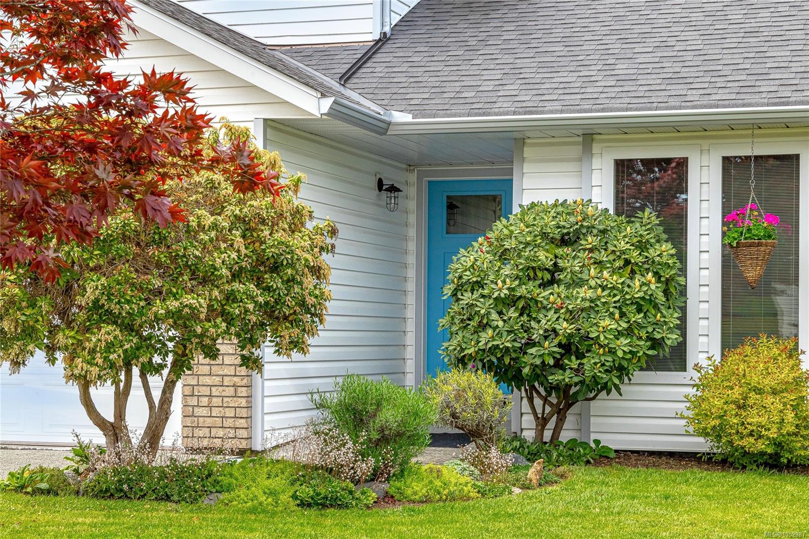 810 Colonia Dr — listing photo 9 of 59