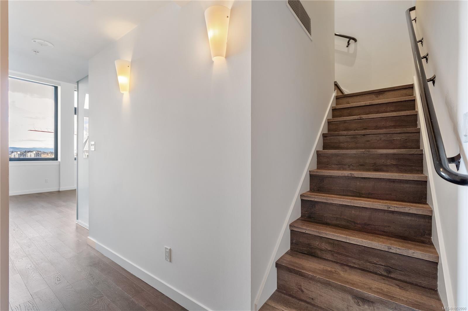 416-770 Fisgard St — listing photo 10 of 56