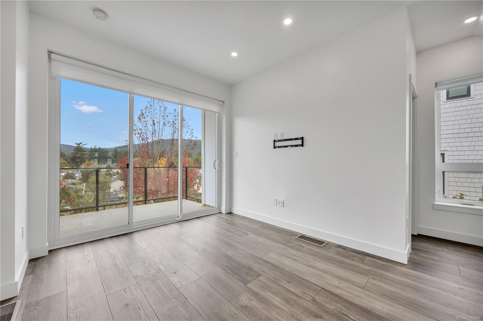 1036 Boxcar Close — listing photo 3 of 38