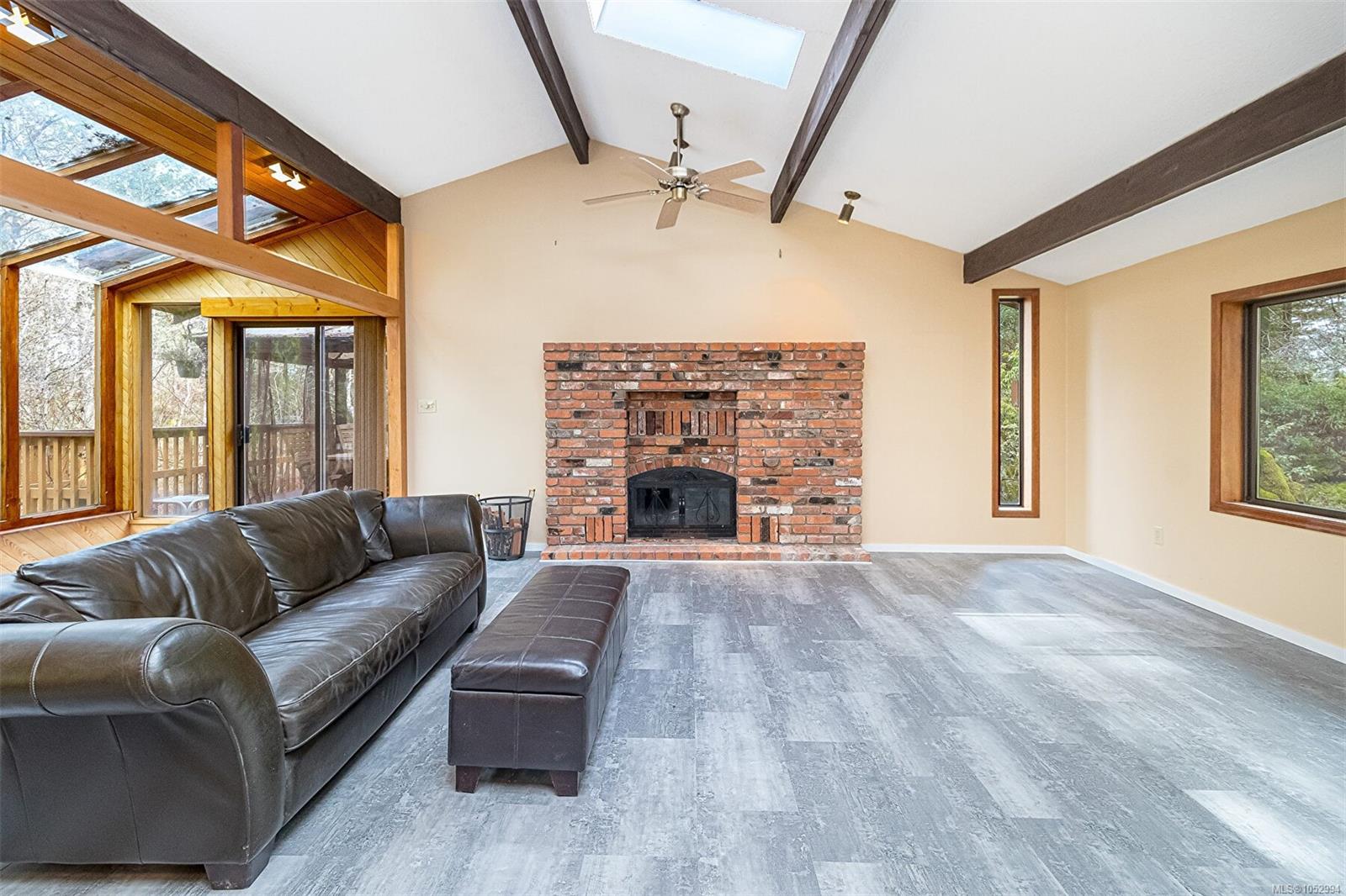 2298 Munn Rd — listing photo 13 of 66