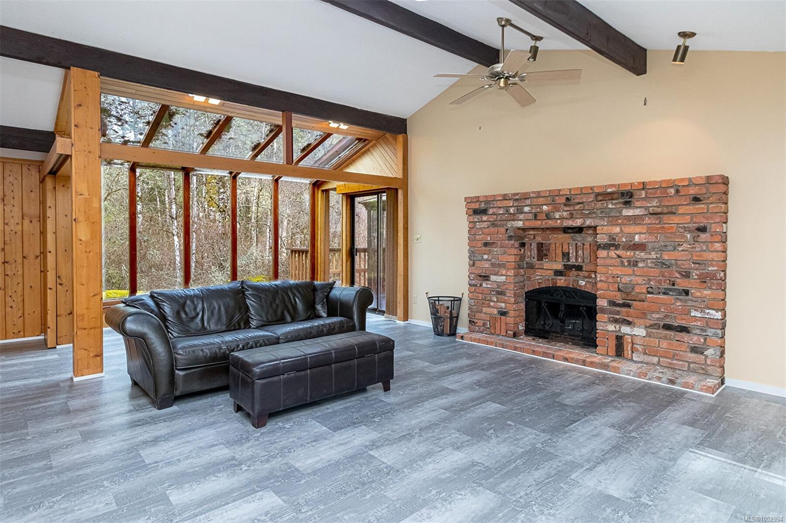 2298 Munn Rd — listing photo 14 of 66