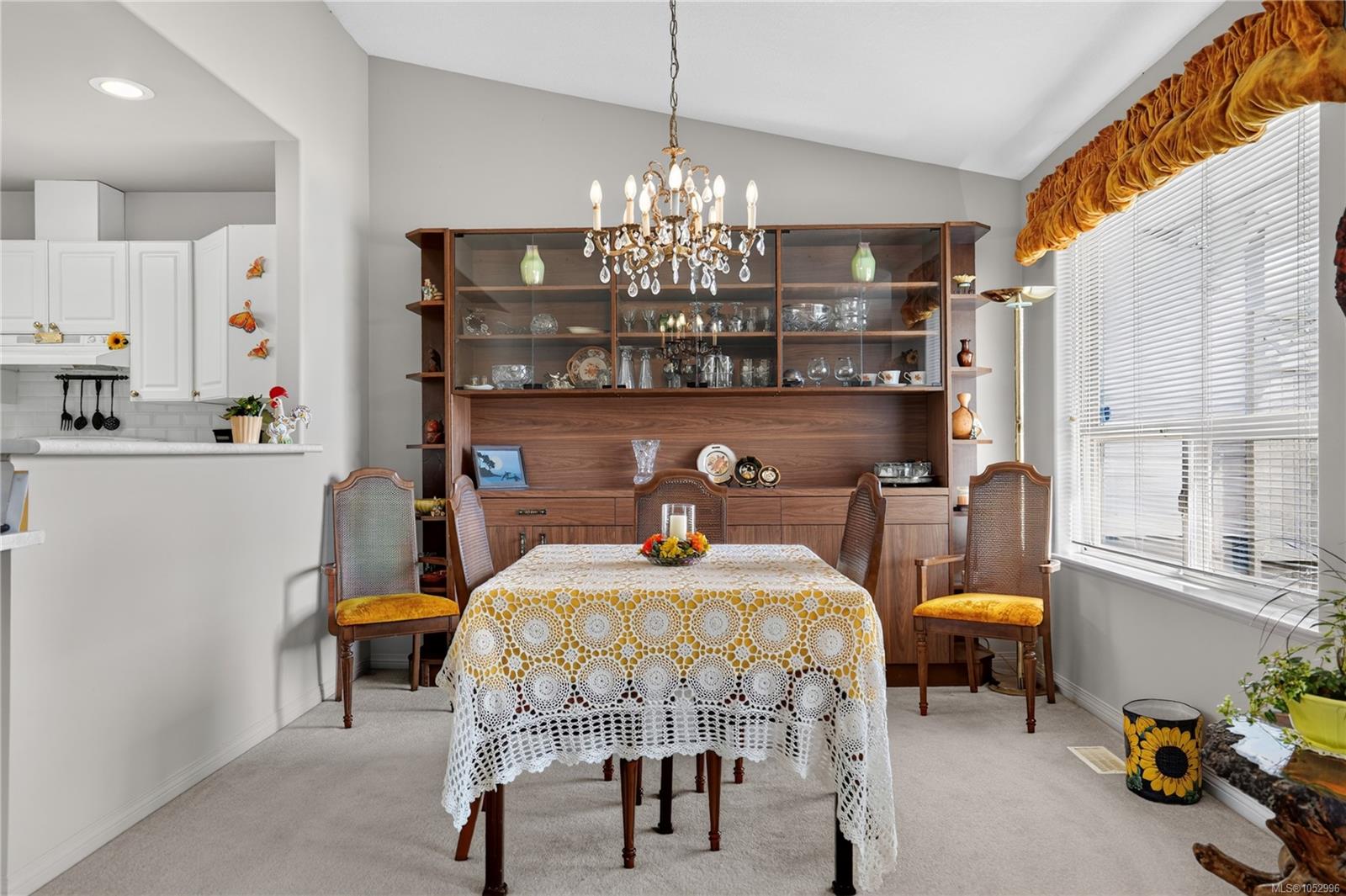 9-5608 Strathcona St — listing photo 11 of 31