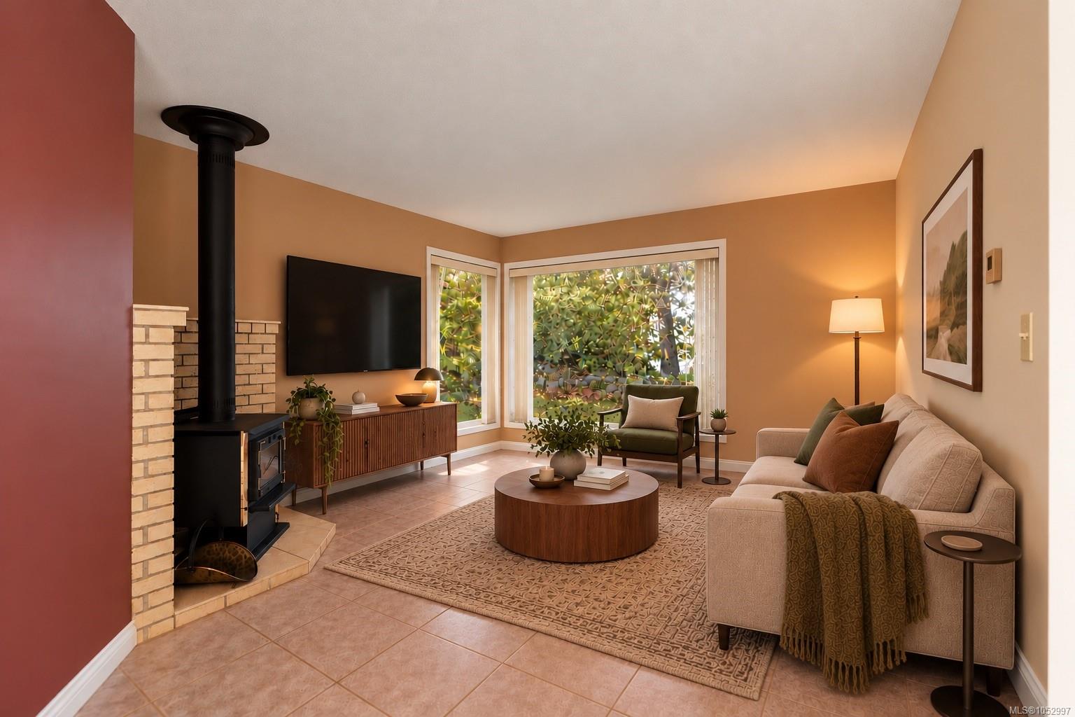 1055 Thistlewood Dr — listing photo 13 of 53