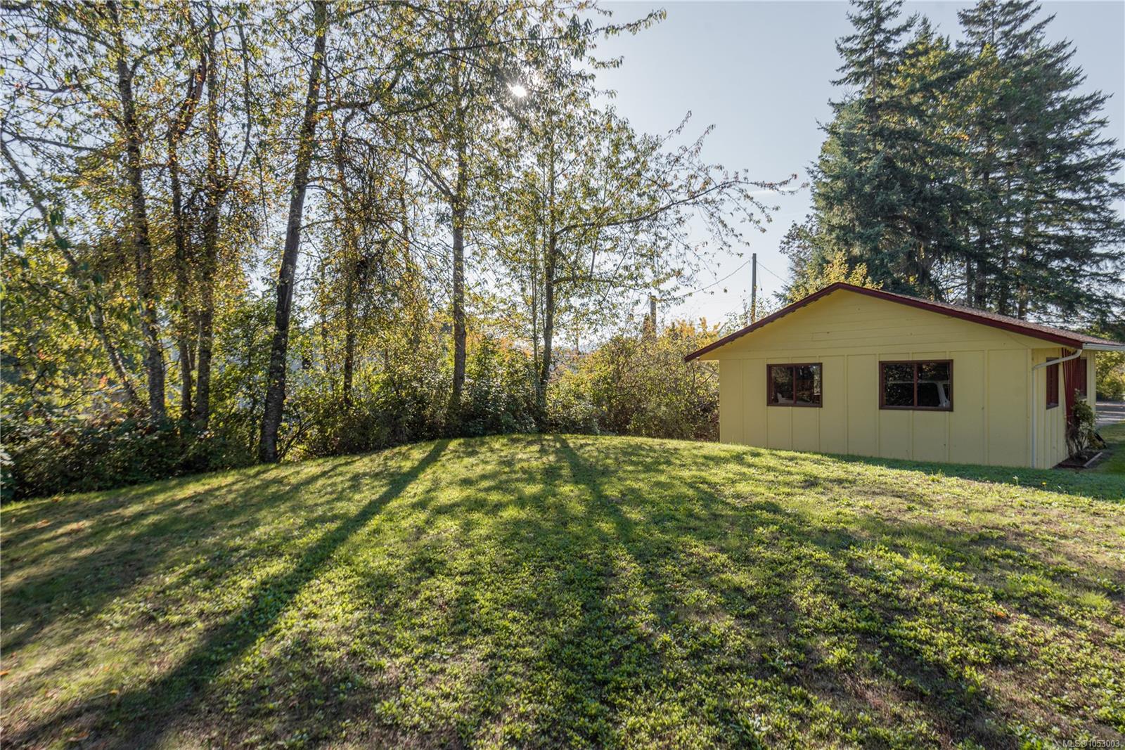 6381 Somenos Rd — listing photo 11 of 48