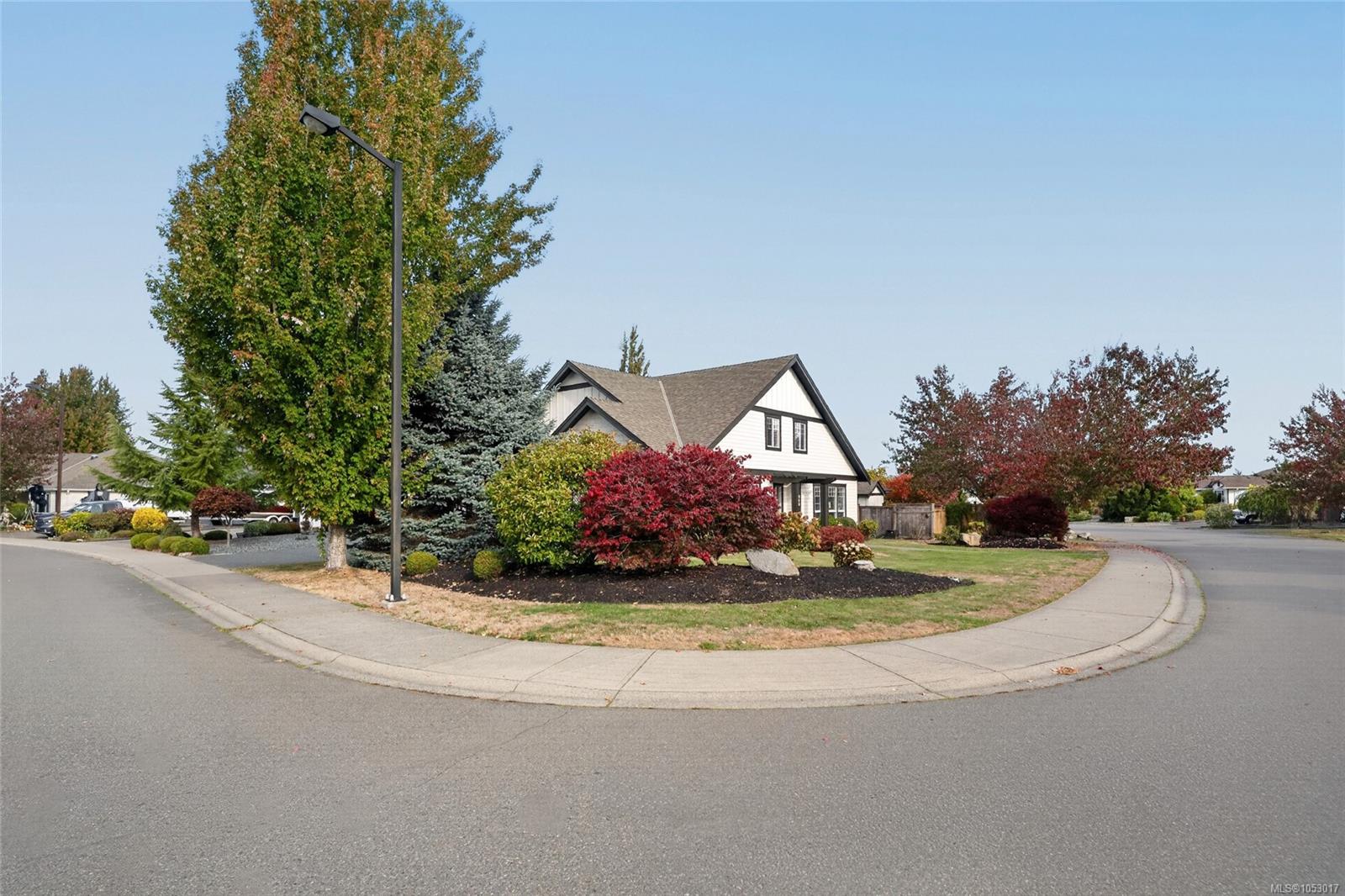294 Crabapple Cres — listing photo 12 of 59