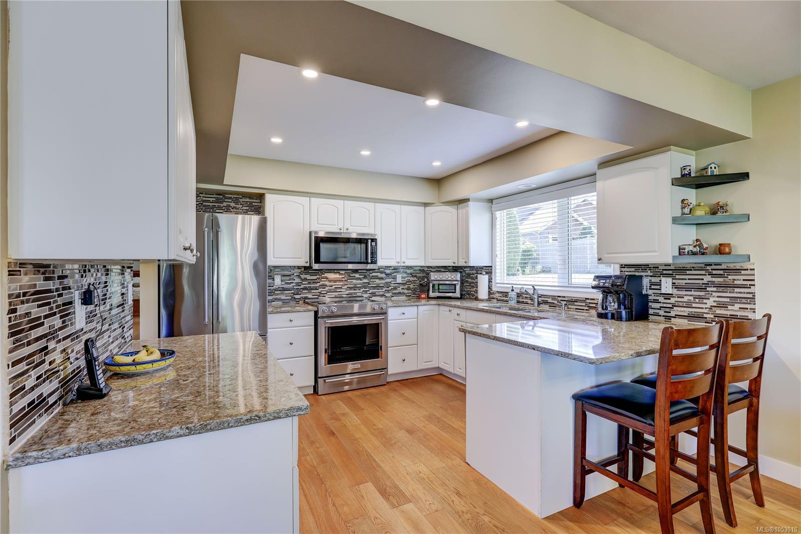 201-330 Dogwood St — listing photo 5 of 58