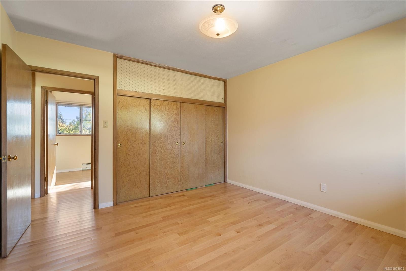641 Jones Terr — listing photo 12 of 25